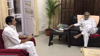 Rajasthan News: Video of Speaker, CM's son goes viral, BJP demands ...