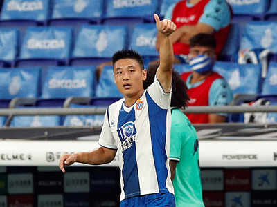 China star Wu Lei 'turns down Premier League' to stay at Espanyol