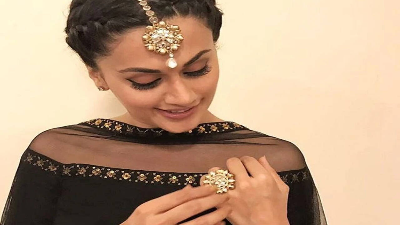 6 times Tapsee Pannu dressed like a desi kudi - Times of India