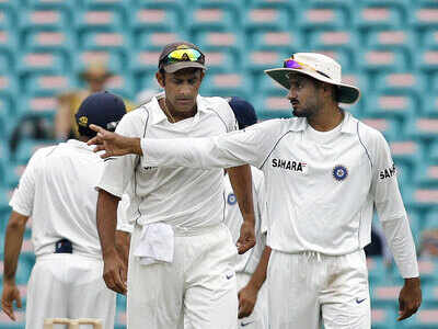 Anil Kumble and Harbhajan Singh (Photo credit: Prakash Singh/AFP via Getty Images)