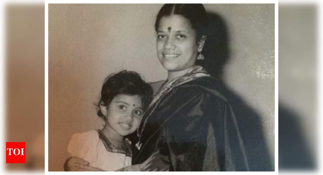 Amruta Subhash wishes her mother 'Happy Birthday' with an adorable ...