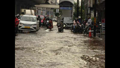 Telangana: Rains continue to lash Hyderabad