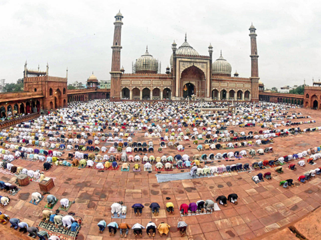 Delhi: In Covid times, Jama Masjid had room to spare at an ...