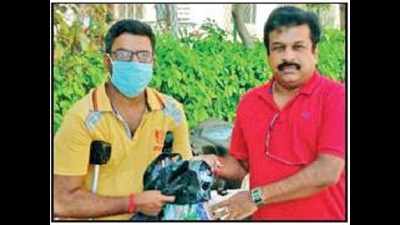 Chennai: Man reads 3 newspapers to spot needy, goes to help