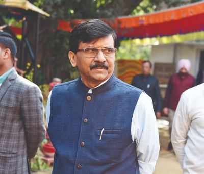 People may seek PM's resignation if woes not resolved: Sena's sanjay Raut
