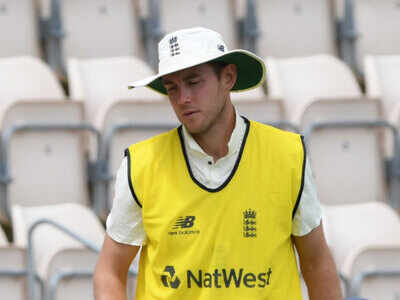 Stuart Broad says considered retirement after Southampton snub