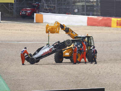 Kevin Magnussen's first lap crash brings out Silverstone safety car