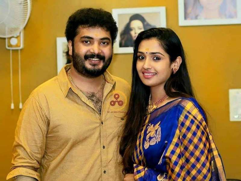 Vinu Mohan-Vidya wedding anniversary video gives us couple goals ...