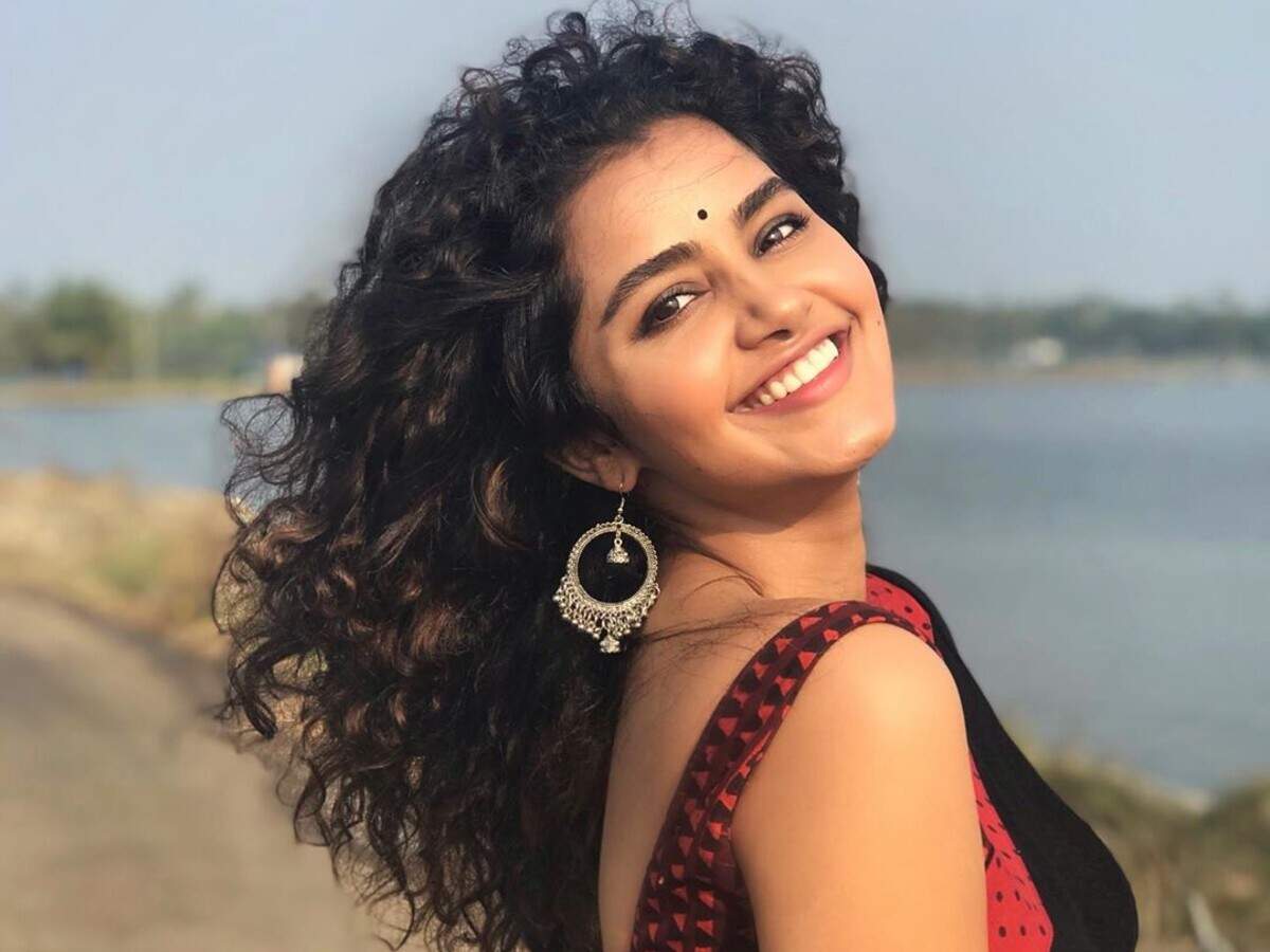 Anupama Parameswaran signed for Nikhil's 18 Pages? | Telugu Movie News - Times of India
