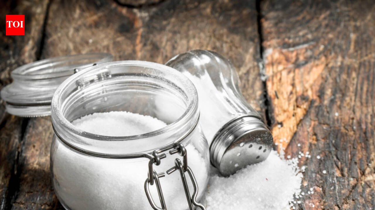 Common ways people use salt incorrectly in their food