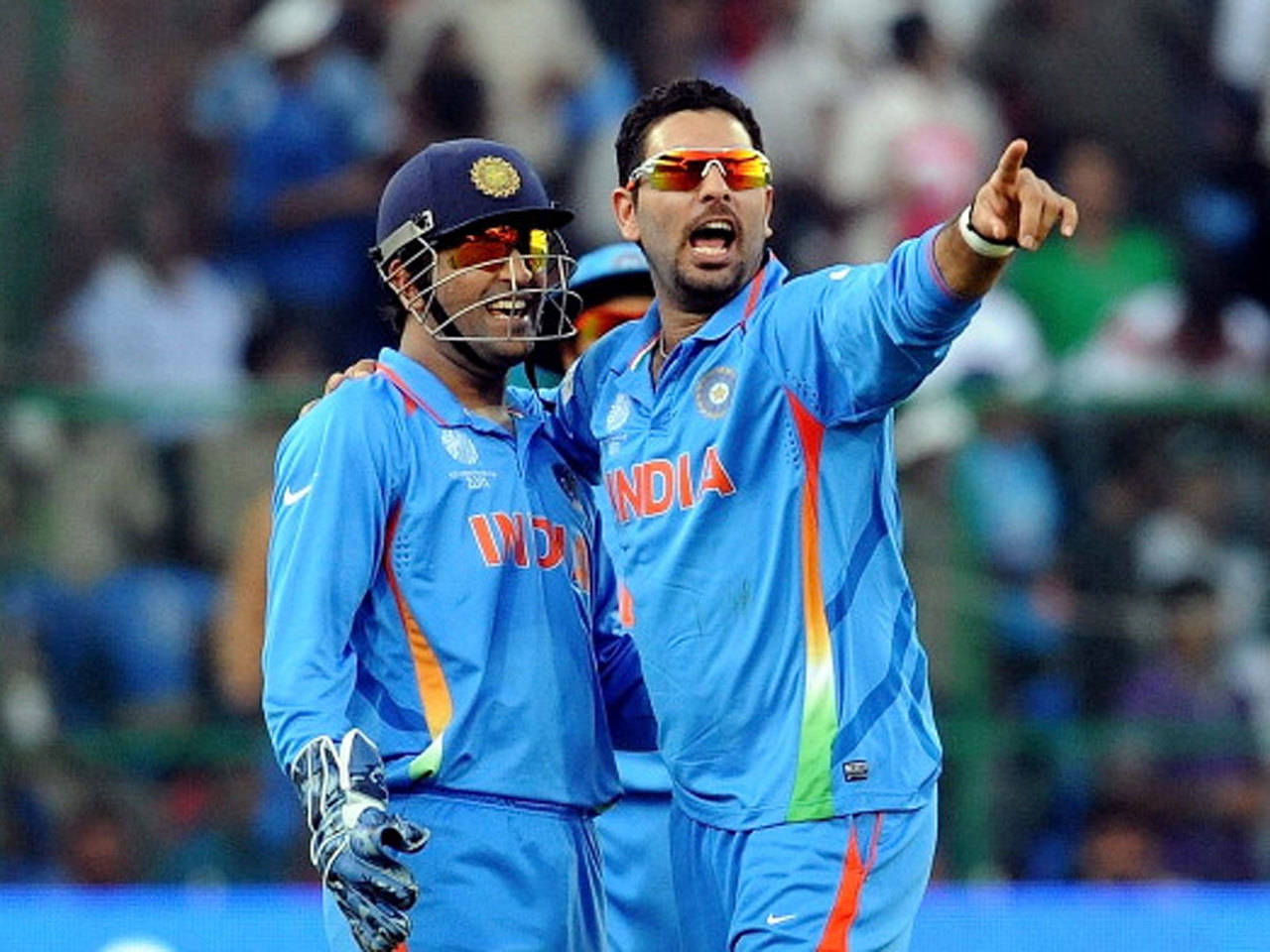 Yuvraj Singh And Ms Dhoni 