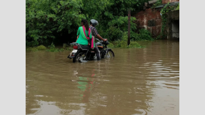 Rain lashes Ambala, residents, shopkeepers face inconvenience