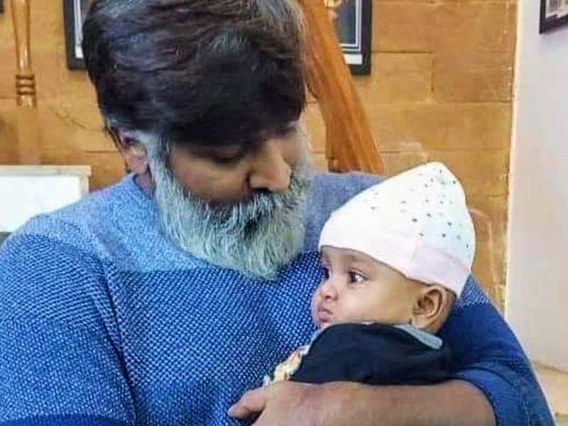 Cute and unseen face of Vijay Sethupathi, video goes viral | Tamil ...