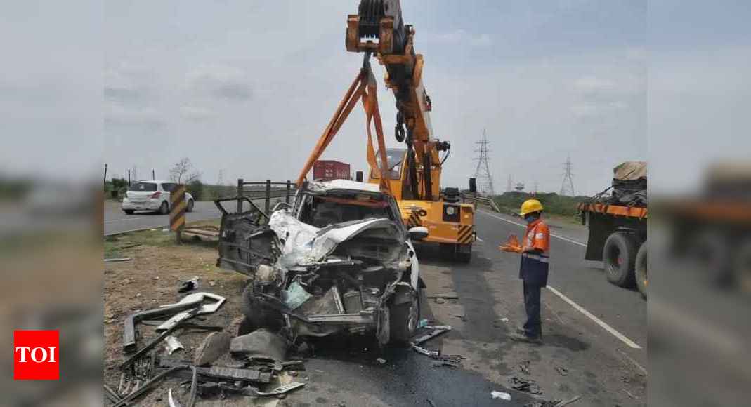 Gujarat: Surat bizman among three killed in road accident near Morbi ...