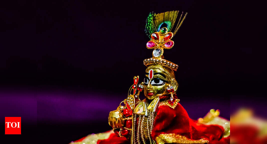 Happy Krishna Janmashtami 2022 Best Wishes, Messages, Quotes and