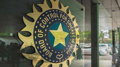 BCCI claims 'in principle' govt approval for IPL in UAE; teams begin quarantining players
