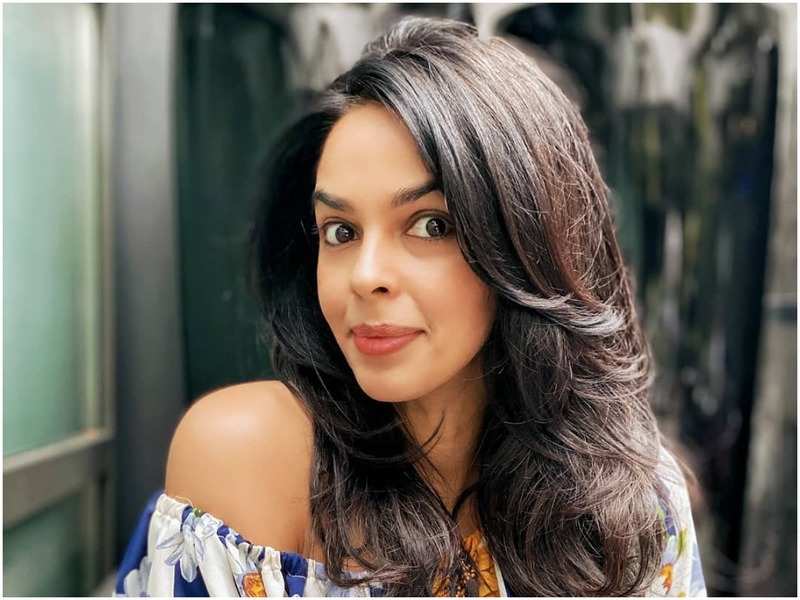 Mallika Sherawat is missing the sunny days | Hindi Movie News - Times