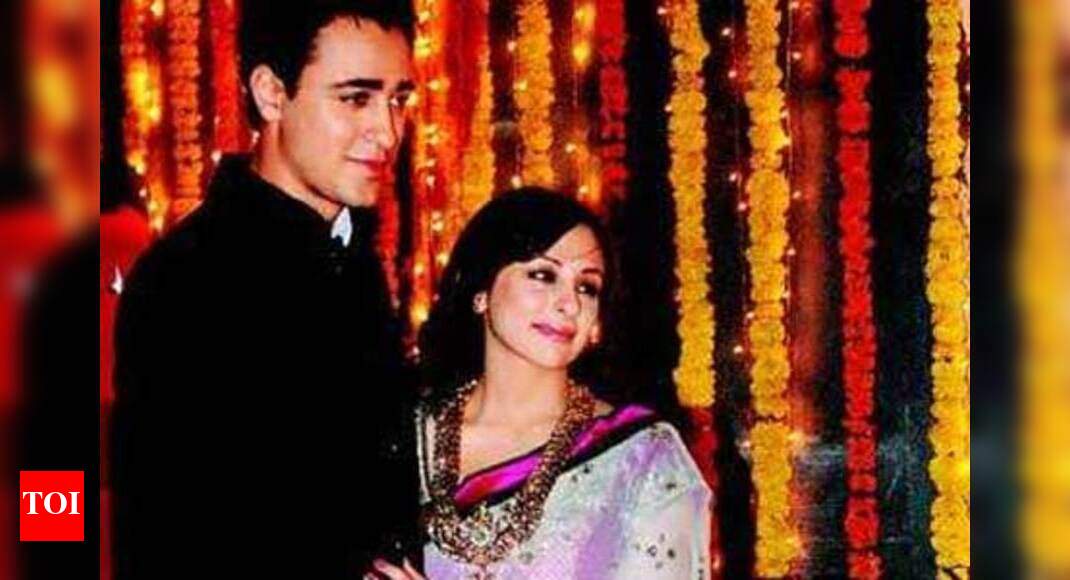 Imran Khan S Big Holi Bash Hindi Movie News Times Of India