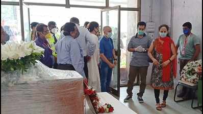 Kozhikode crash: Mortal remains of Captain Deepak Sathe reach Mumbai