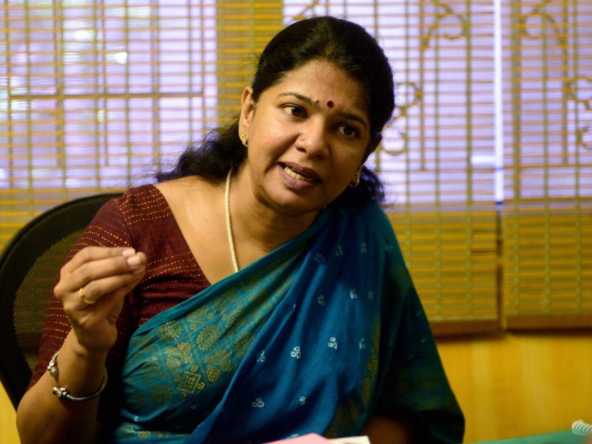 DMK&#39;s Kanimozhi says CISF official asked if she was Indian; BJP quips  &#39;campaign starts&#39; | India News - Times of India