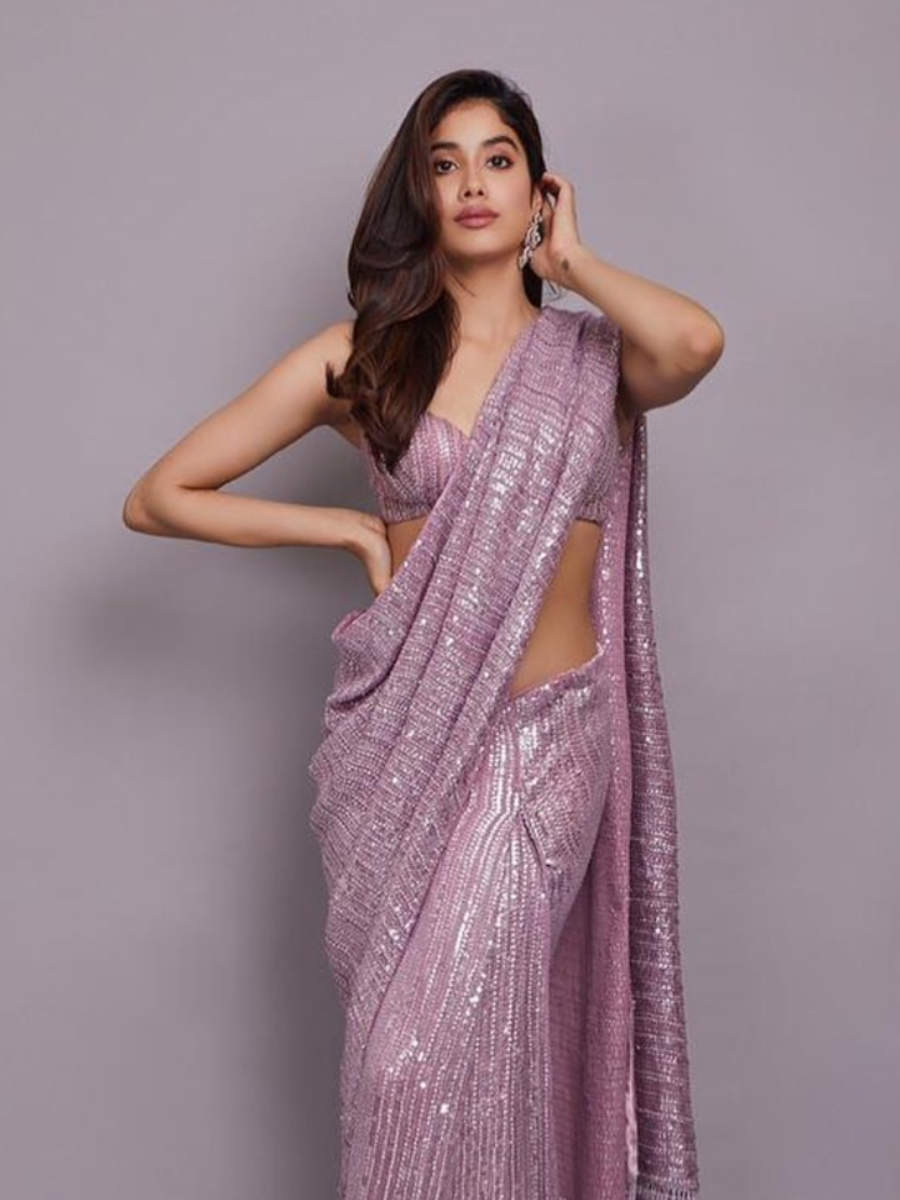 Innovative ways to style a saree | Times of India