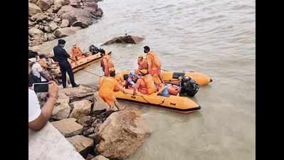 NDRF saves youth and his dog marooned on hillock