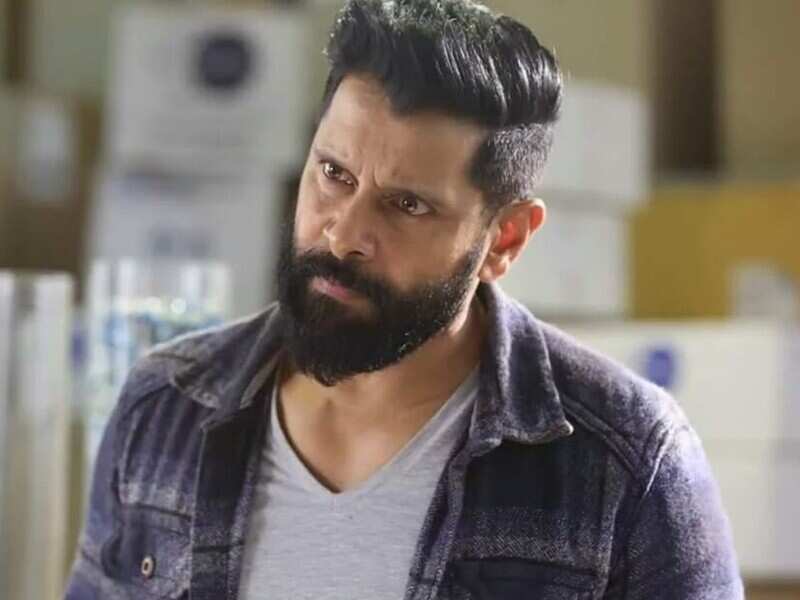 Is Chiyaan Vikram's 'Iru Mugan' to be remade in Hollywood? Here is the official word from the producer | Tamil Movie News - Times of India Is Chiyaan Vikram's 'Iru Mugan' to be remade in Hollywood? Here is the official word from the producer | Tamil Movie News - Times of India