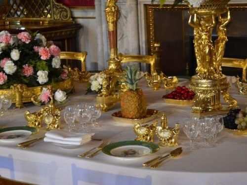 royal table setting