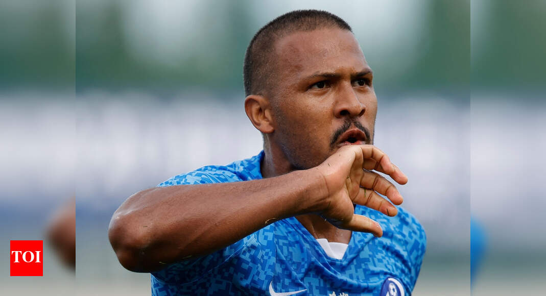 Rondon scores brace to rescue point for Benitez in China | Football ...