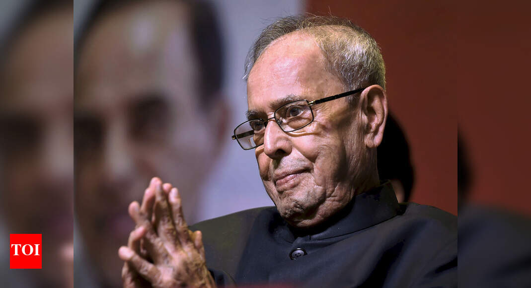 Former President Pranab Mukherjee on ventilator support: Sources - Times of India