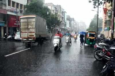 vadodara city rain flooded inches areas two old 50mm received sunday night