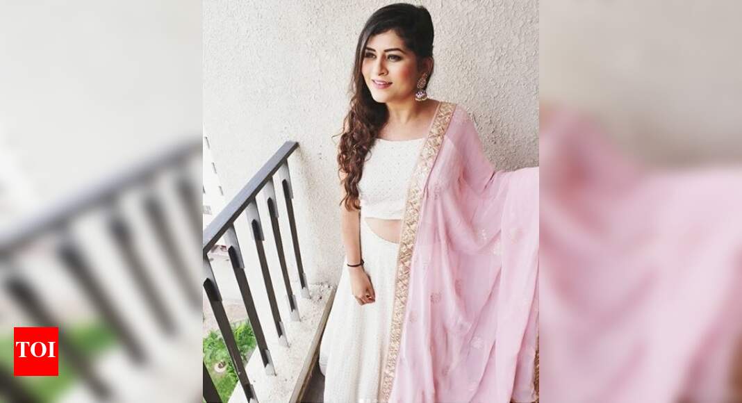 Playback Singer: Savaniee Ravindrra wishes all her fans on the occasion ...