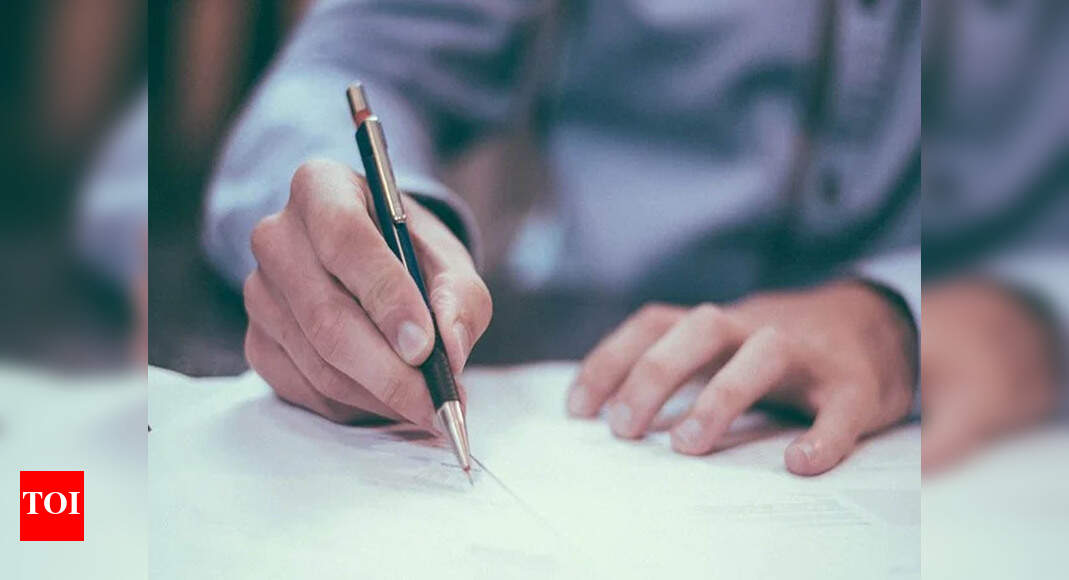 Creative writing courses for beginners image