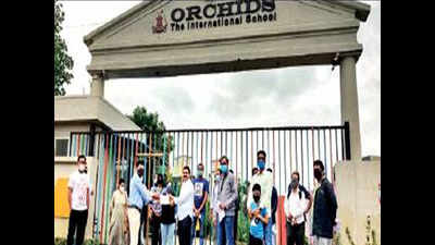 Schools, parents in Pune lock horns over fees payment