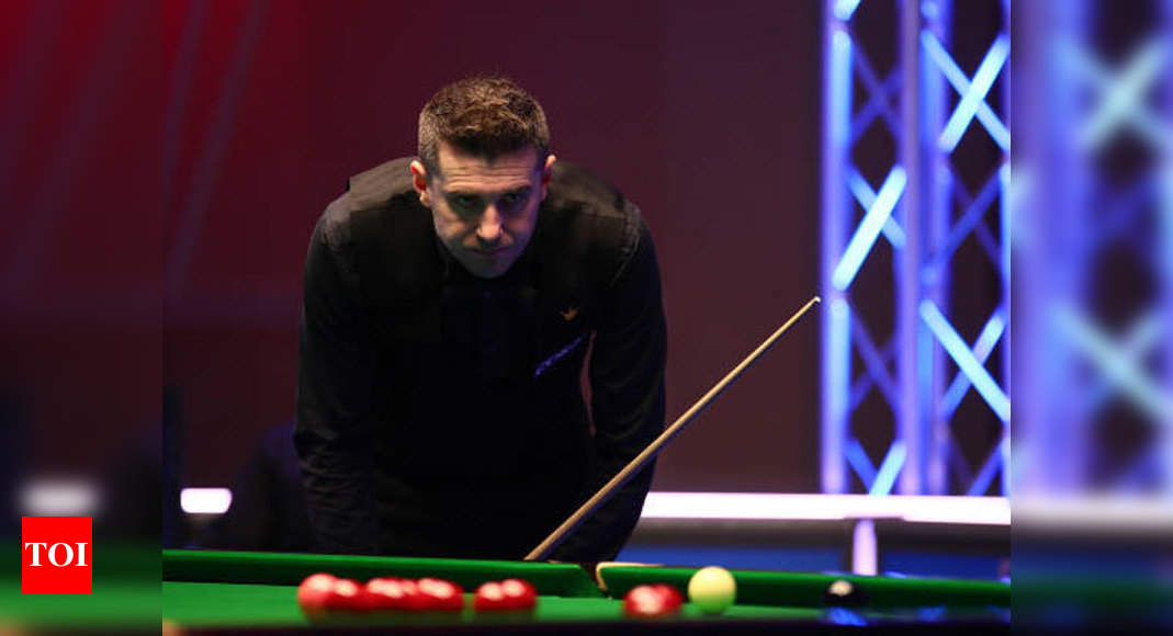 Mark Selby of England reacts in the semi-final match against Mark News  Photo - Getty Images