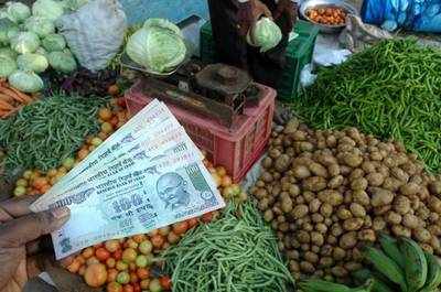 Retail inflation nearly 7% on food prices rise, RBI may hold rates