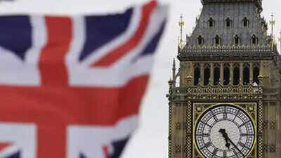 France, Netherlands added to UK's 14-day quarantine list