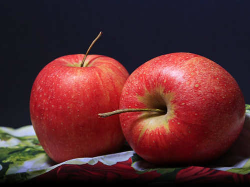 Nutrition of an Apple — Life Well Lived