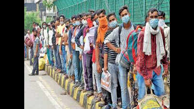 Rapid tests on borders for migrants coming back to Delhi