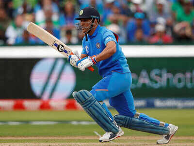 sg bat ms dhoni