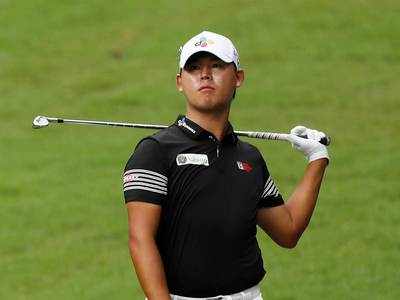 South Korea's Kim nearly makes two aces in grabbing Wyndham lead