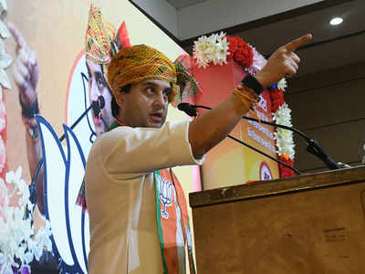 Jyotiraditya Scindia attacks Kamal Nath and Congress