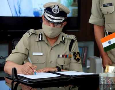 Narendra Modi, Chief Minister of Gujarat with BSF Security Guards