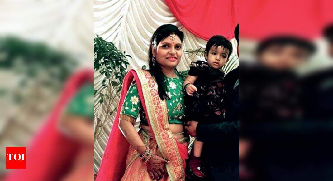 Woman jumps to death with her daughter | Surat News - Times of India