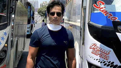 Sonu Sood sends migrants to their villages in Maharashtra for Ganesh Chaturthi