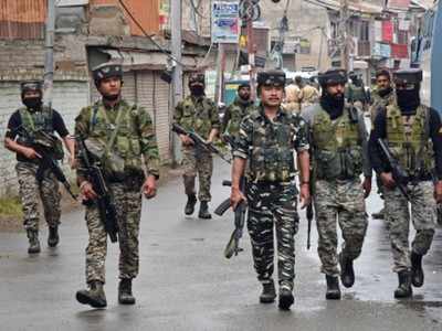 Kashmir News: MHA pulls out 10k security personnel from J&K after 1 ...