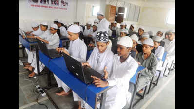 Maharashtra: As pandemic-induced restrictions continue, madrassas teach online