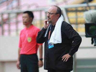 Benitez loses again in China as pressure grows