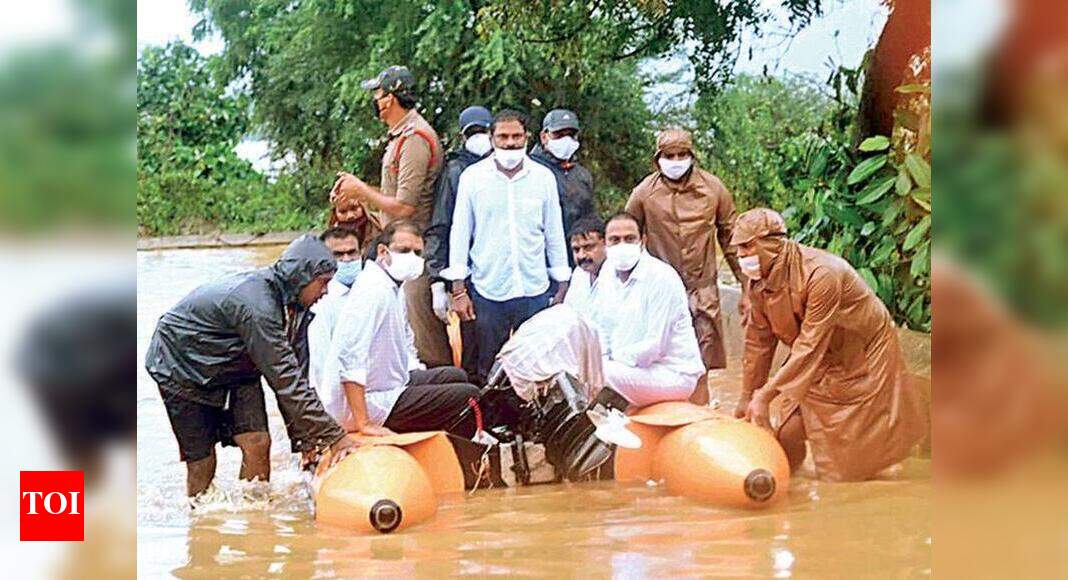 Godavari water level starts rising again | Visakhapatnam News - Times ...