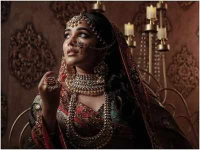 Anikha Surendran looks like a Mughal princess in her latest photoshoot